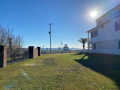 1 Chapel Hill Rd, Bay Saint Louis, MS, 39520