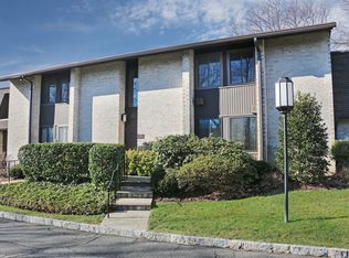 247 Hamilton Ave APT 7, Stamford, CT 06902