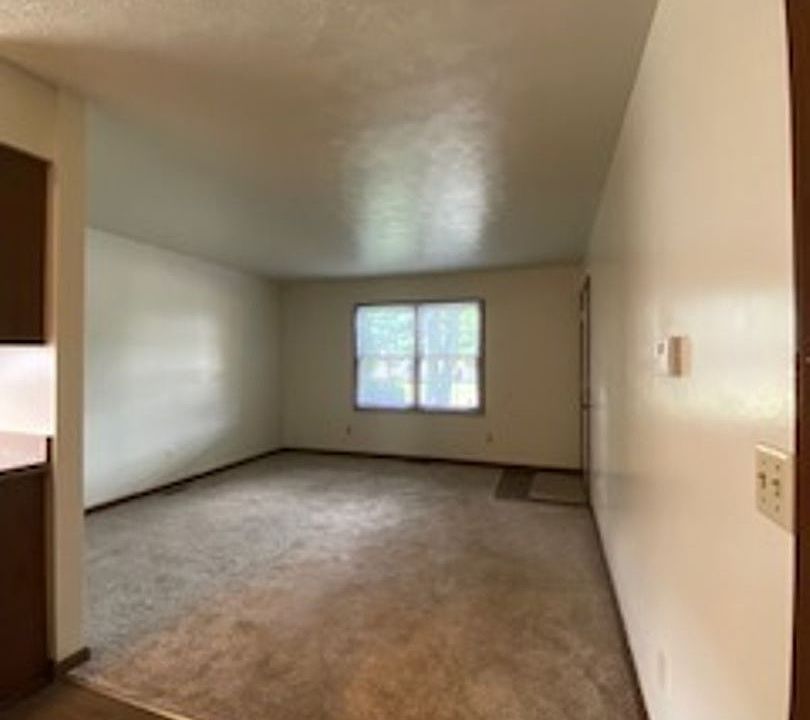 124 S Silverwood Ln 124 S Silverwood Ln Goshen IN Zillow