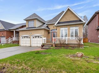 136 Riveredge Dr, Georgina, ON L4P 2P3