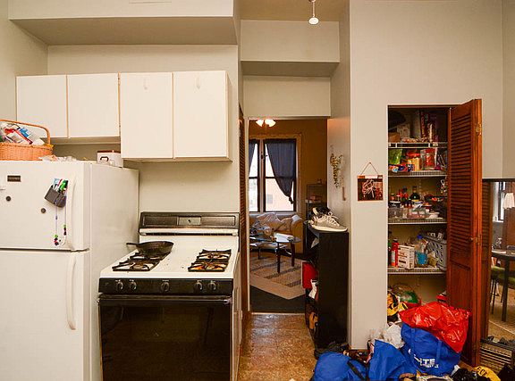 5th image of 1113 W Patterson Ave APT 2W