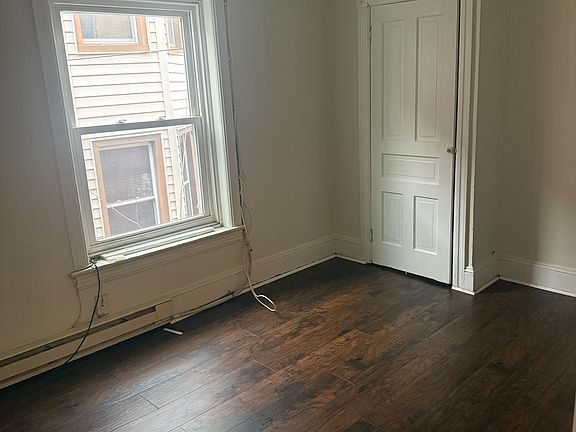 5th image of 139 S 3rd Ave Floor 2
