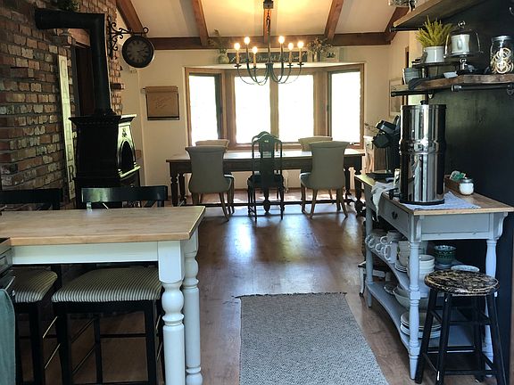 open concept kitchen into dining room