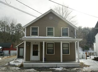 12 River Rd, New Boston, NH 03070