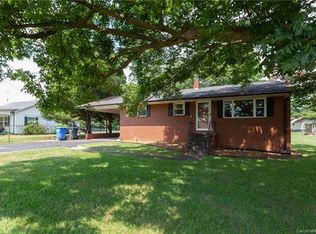 211 Perry Rd, Troutman, NC 28166