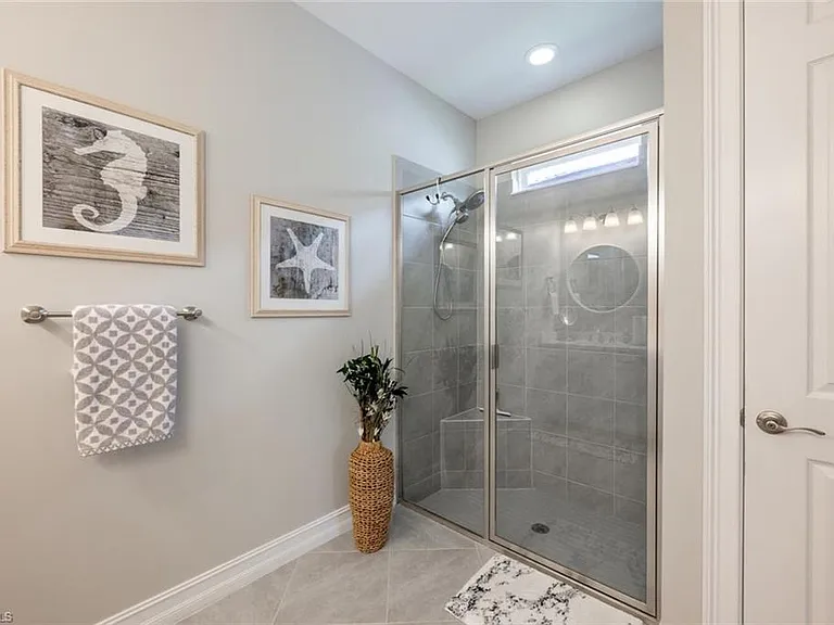 14606 Tropical Dr — Photo 22