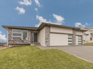 1119 Warrior Run, Norwalk, IA 50211