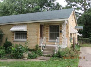 1037 Faulkner St, Conway, AR 72034