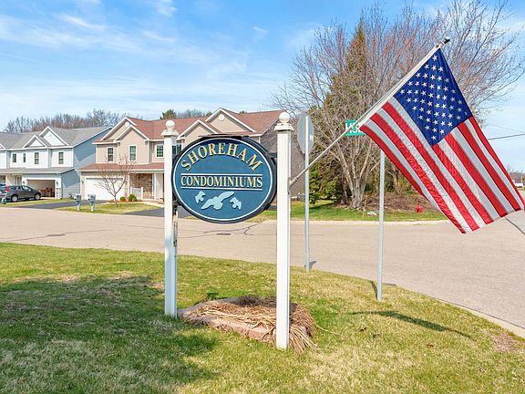 4th image of 2547 Holiday House Rd