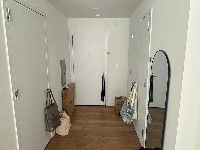 445 W 35th St #2M — Photo 4