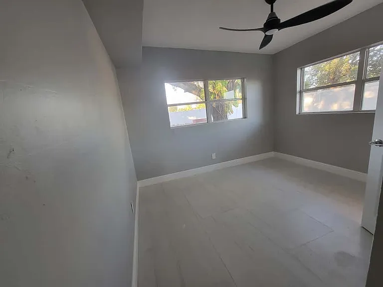 27044 Briar Ct — Photo 6