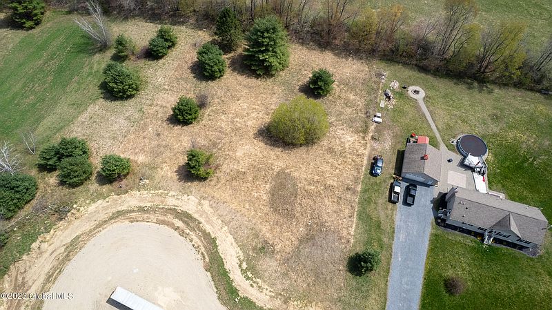 5th image of 172 Eccles Drive