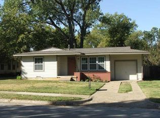 706 Drummond Dr, Arlington, TX 76012
