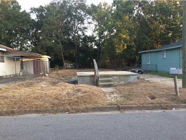 2nd image of 1507 Dominick St