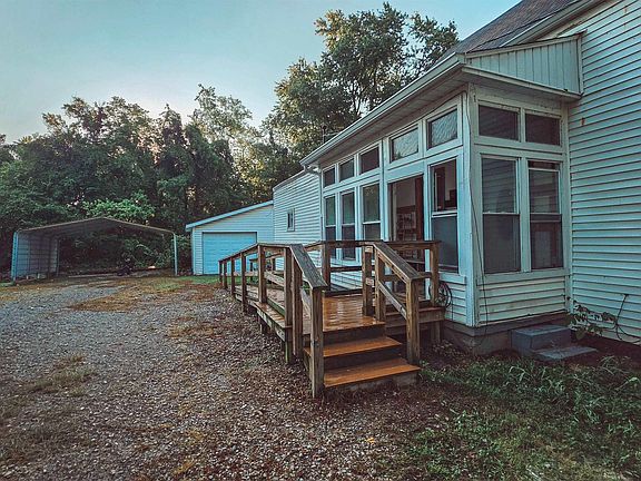 2nd image of 4001 Kratzville Rd