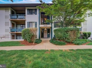2844 Dover Ln APT 102, Falls Church, VA 22042