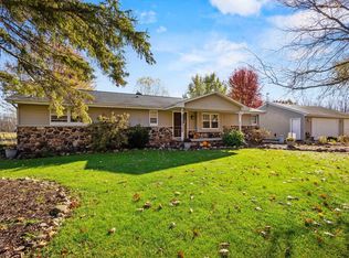 N4742 Thompson Rd, Shiocton, WI 54170