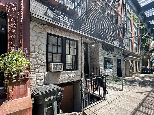 Rented by Terra Magia Inc | media 42