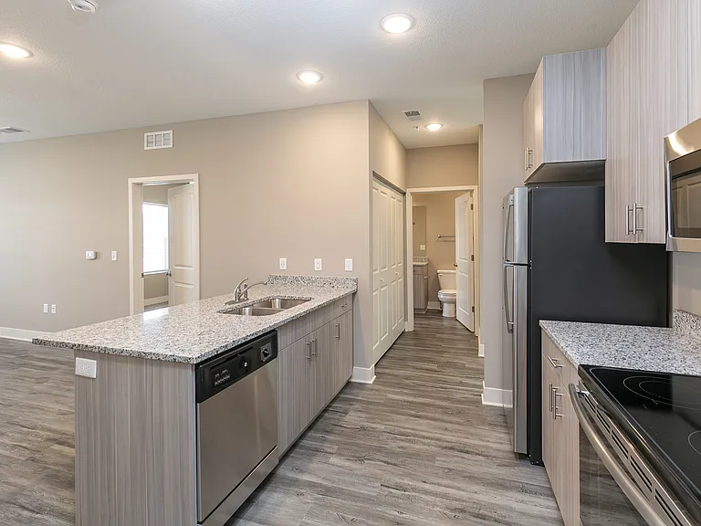 Brighton Crossing Apartments — Photo 44
