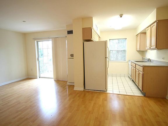 3rd image of 111 S Broadway APT 2D
