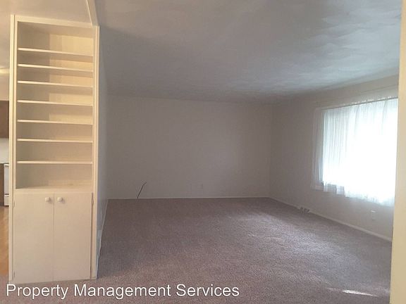 3rd image of 56099 River Shore Ln