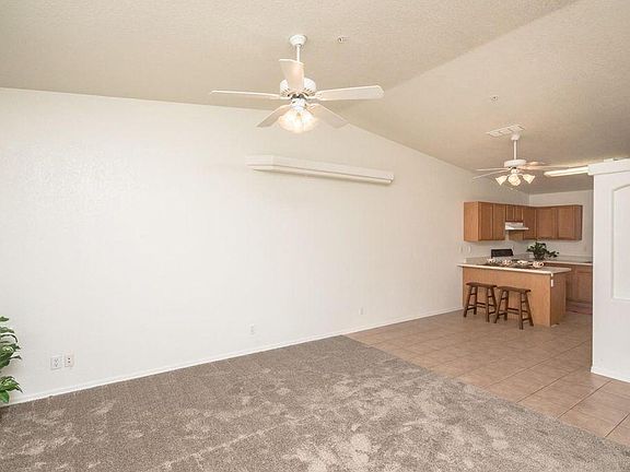 4th image of 1542 Pebble Dr Unit 102