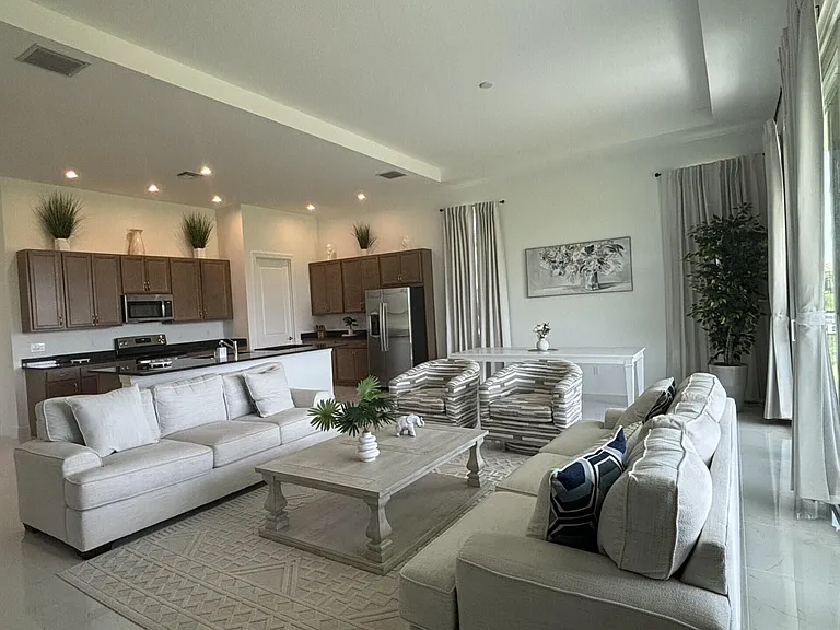 10231 SW Latium Way — Photo 11