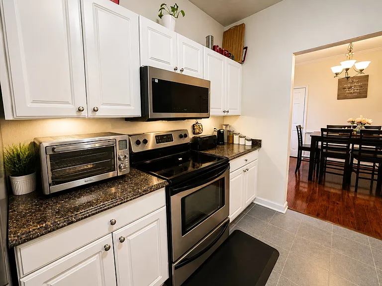 1731 Fisher Ave — Photo 7