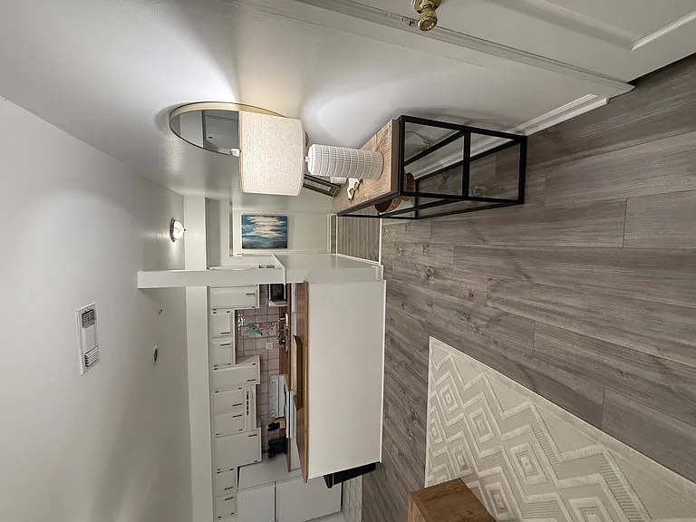 843 Poplar St — Photo 9