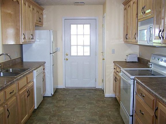 4th image of 364 Gandervalley Ln