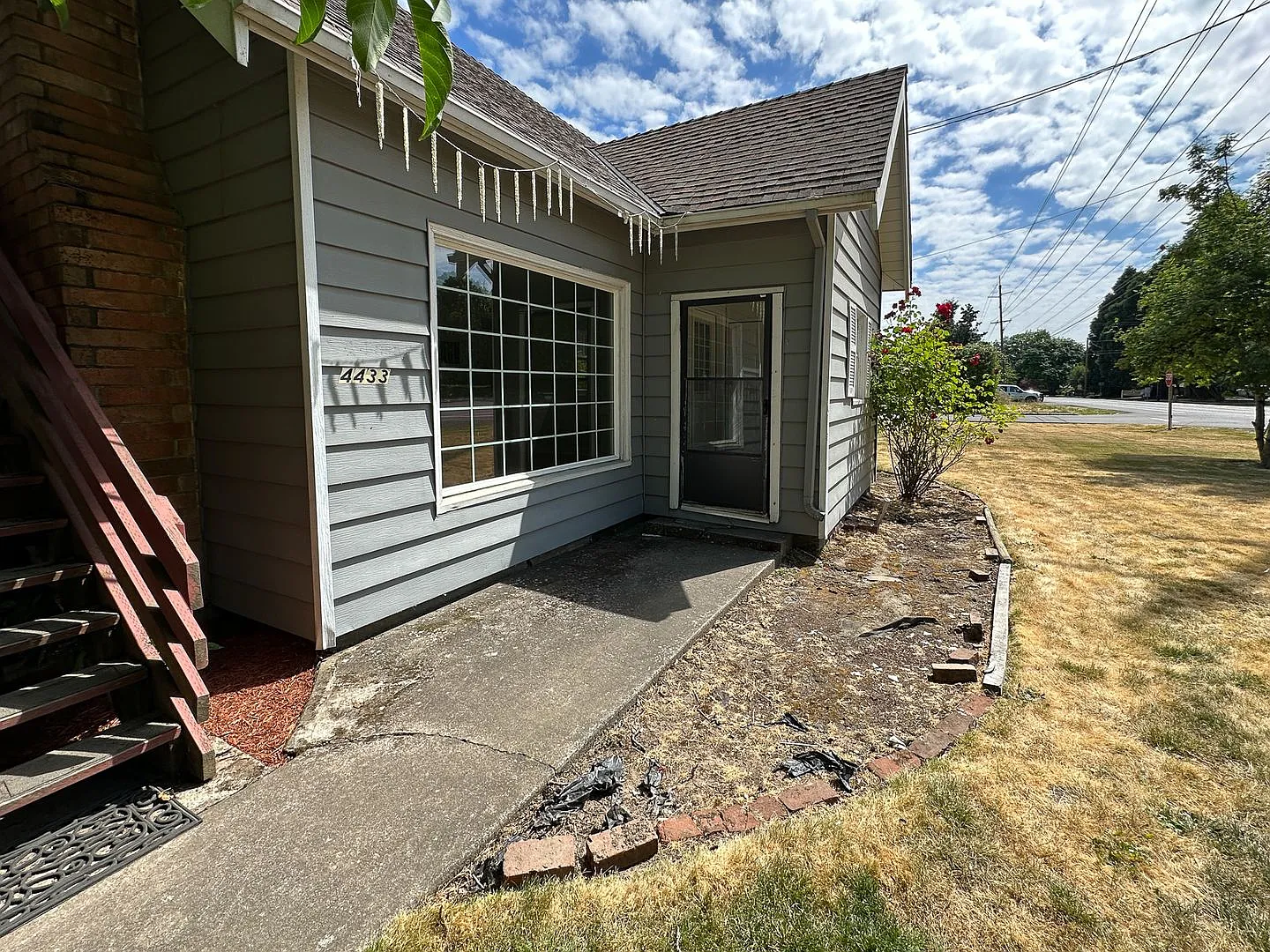 4433 State St APT B photo 1