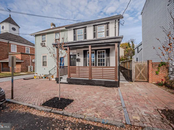 64 W 4th St, New Castle, DE 19720