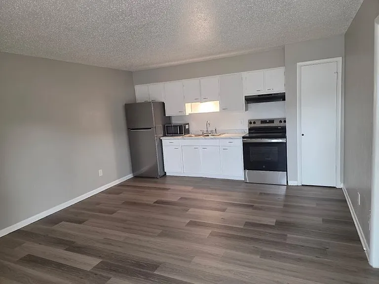 Morgan Terrace Apartments — Photo 15