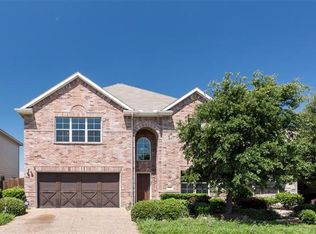 10004 Iron Ridge Dr, Fort Worth, TX 76140