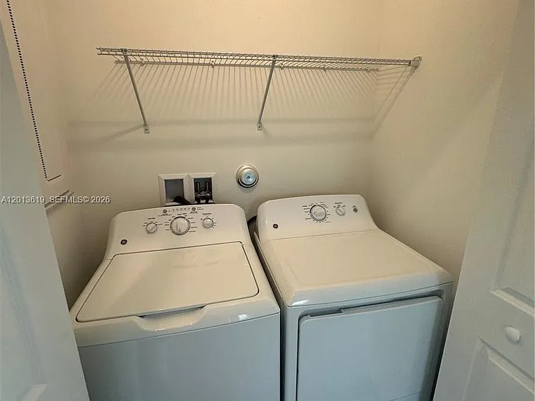 4665 Meyerson Pl — Photo 28