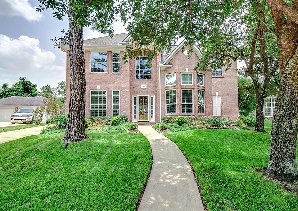 1st image of 23034 Enchanted Landing Ln