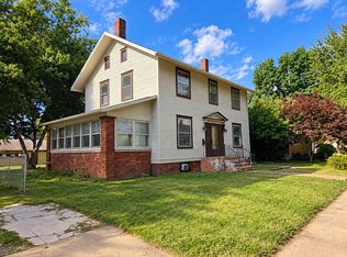 821 E Washington St, Macomb, IL 61455