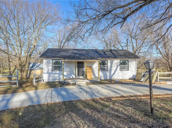 801 N Willie St, Olathe, KS 66061