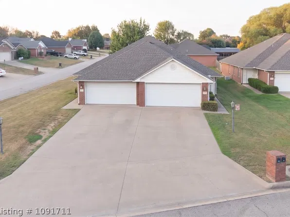 4901/4903 Morgans Way, Fort Smith, AR 72916