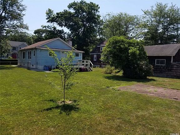 4th image of 526 Sterling St