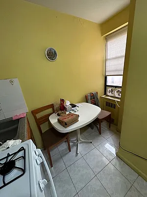 Rented by Commercial Acquisitions Inc. | media 19