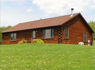 820 Locust Woods Ln, Tarentum, PA 15084