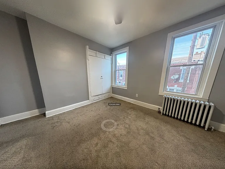 1832 Dudley St — Photo 9