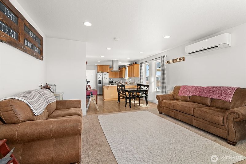 5th image of 510 Powell Avenue