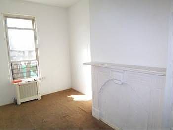 3rd image of 597 Van Buren St
