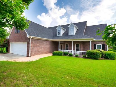 211 Chad Ln, Loganville, GA, 30052