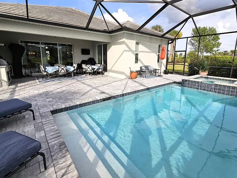 5997 Berwick Ln — Photo 32