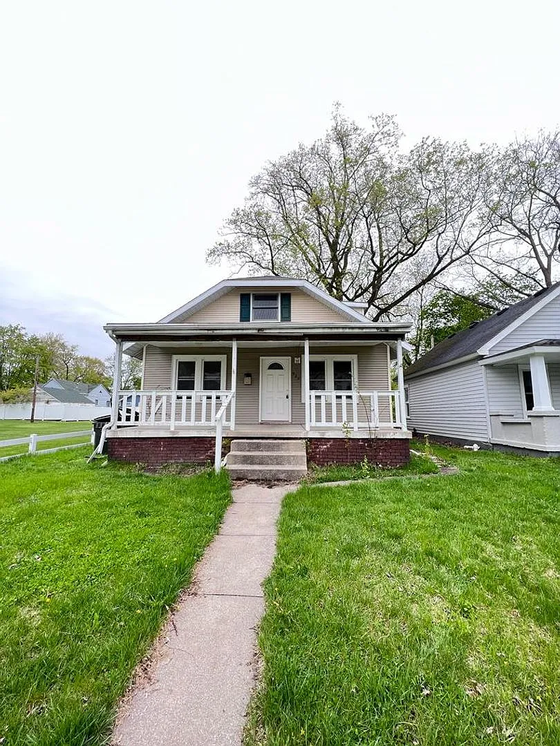 922 N Lawrence St photo 1