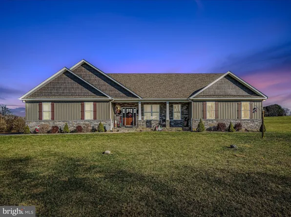 323 Anacostia Ln, Hedgesville, WV 25427