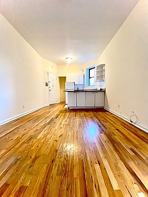 2nd image of 490 E 74th St APT 5B